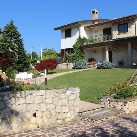 Villa Nicolai Tra Mare E Montagna Lettomanoppello Exterior photo